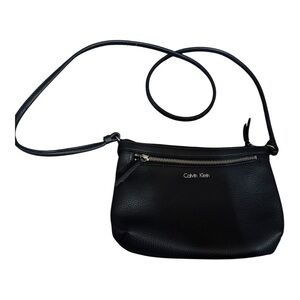 Calvin Klein Black Pebbled Leather Crossbody Bag Silver Zip Pocket
